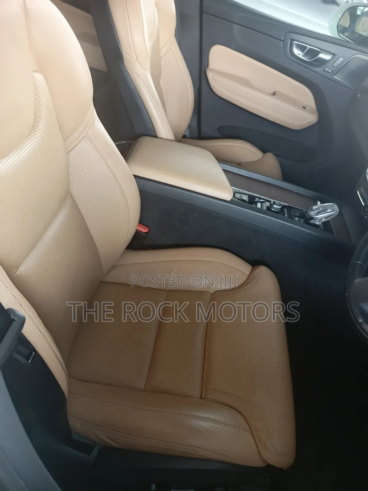 Volvo XC60 2019 White