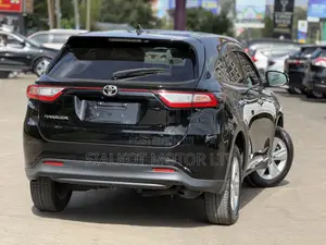 Toyota Harrier 2.0 2019 Black