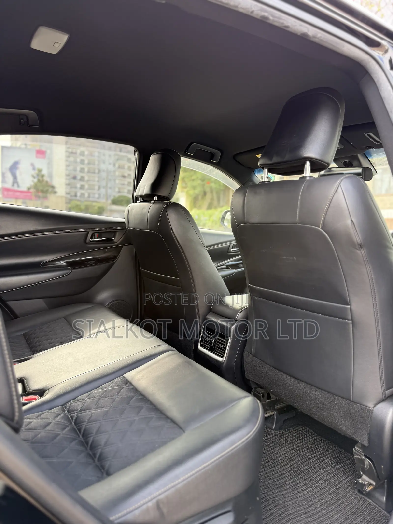 Toyota Harrier 2.0 2019 Black