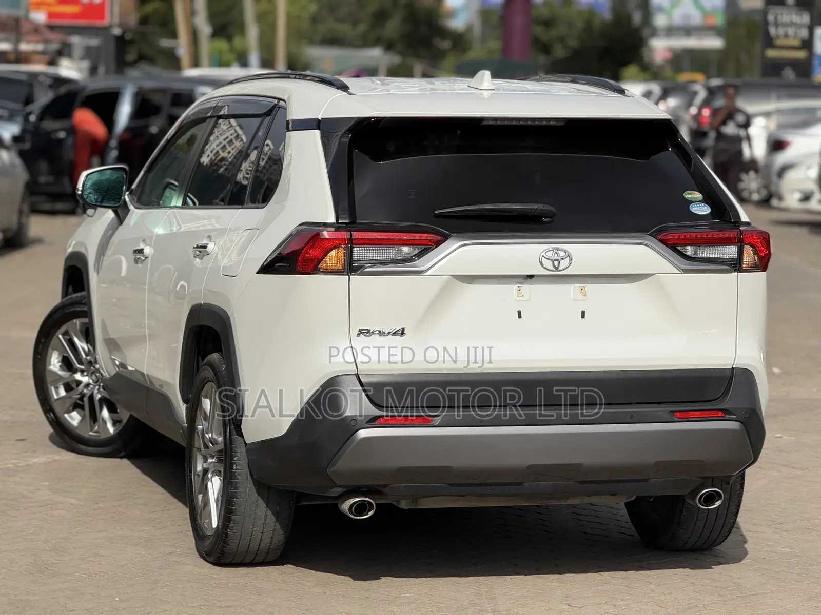 Toyota RAV4 Limited AWD 2019 White