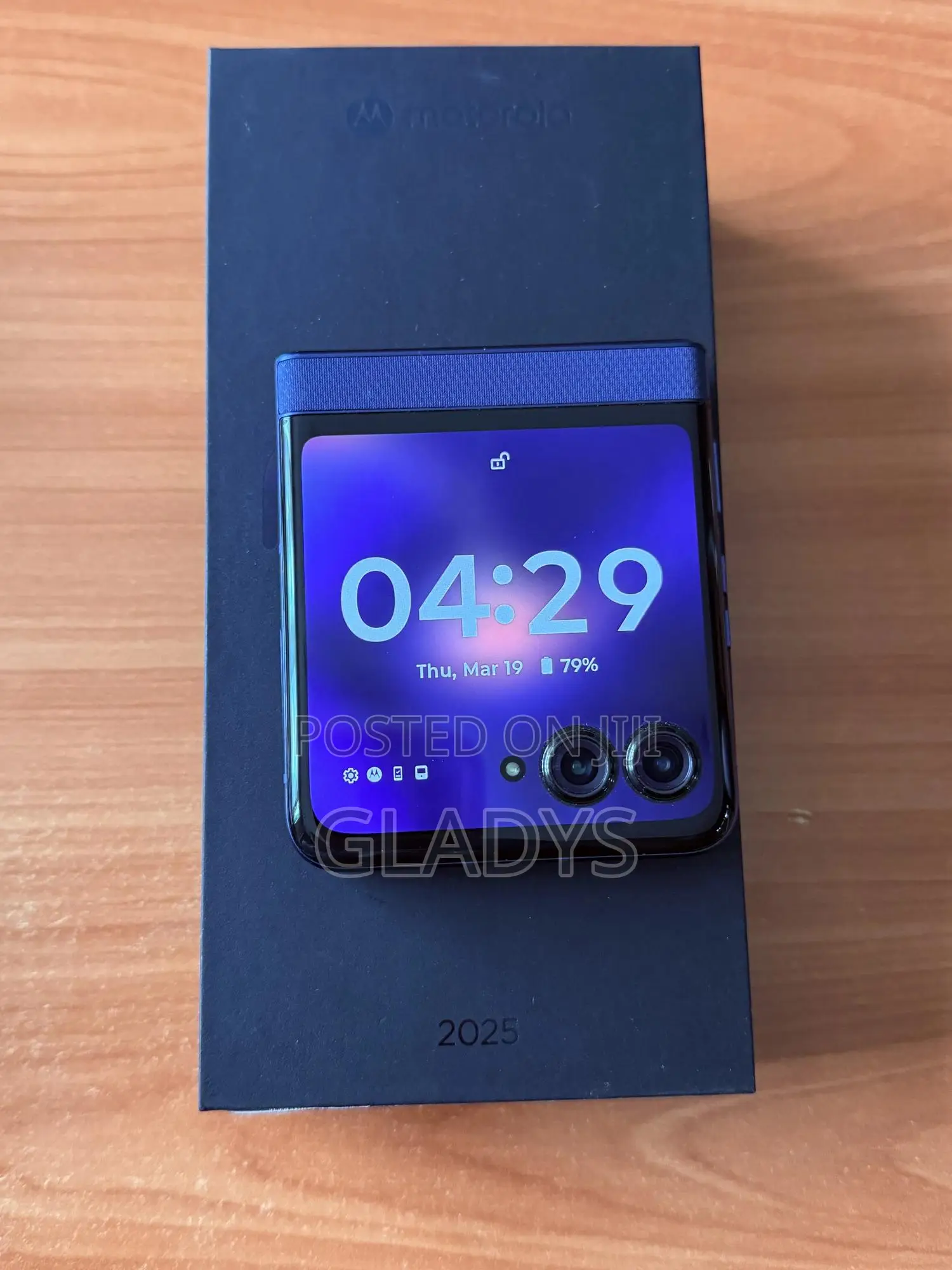 New Motorola Razr 5G 256 GB Blue