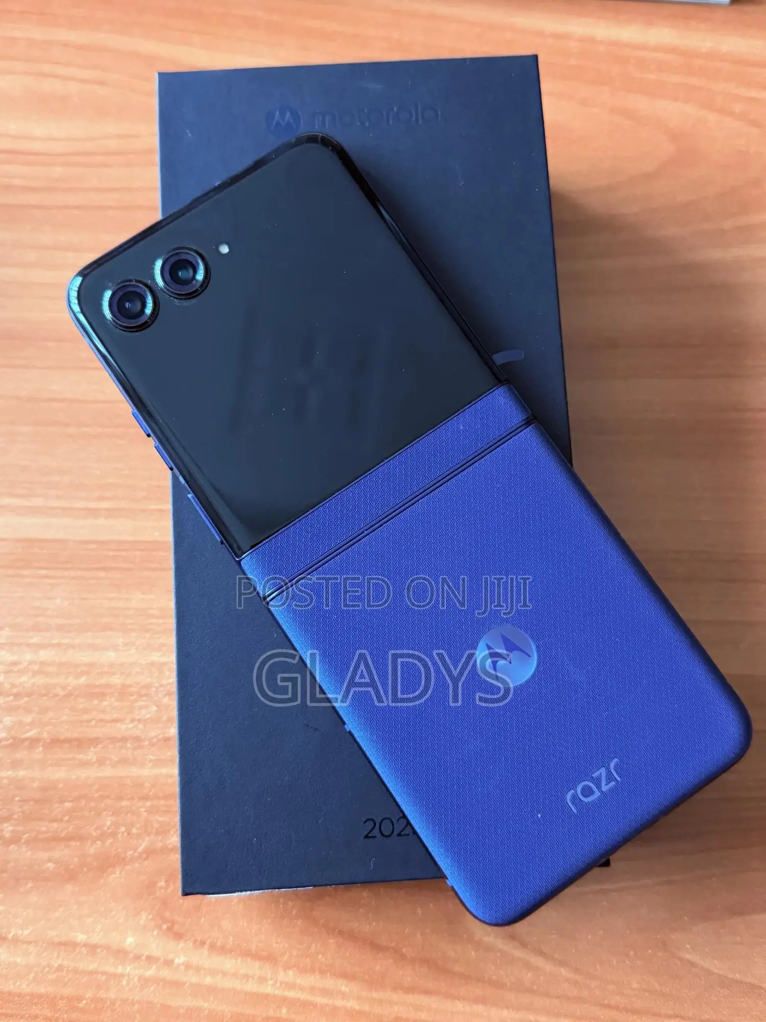 New Motorola Razr 5G 256 GB Blue