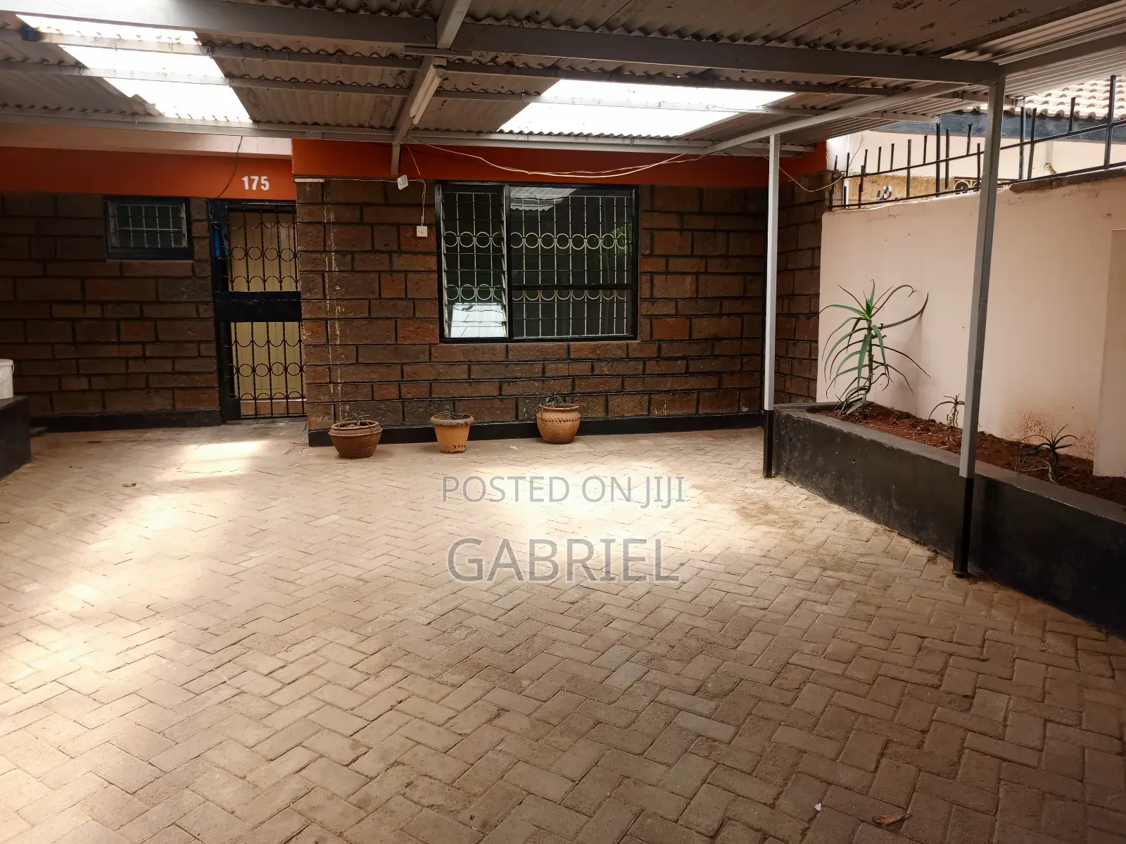 3bdrm Maisonette in Highview, Ngumo Estate for sale
