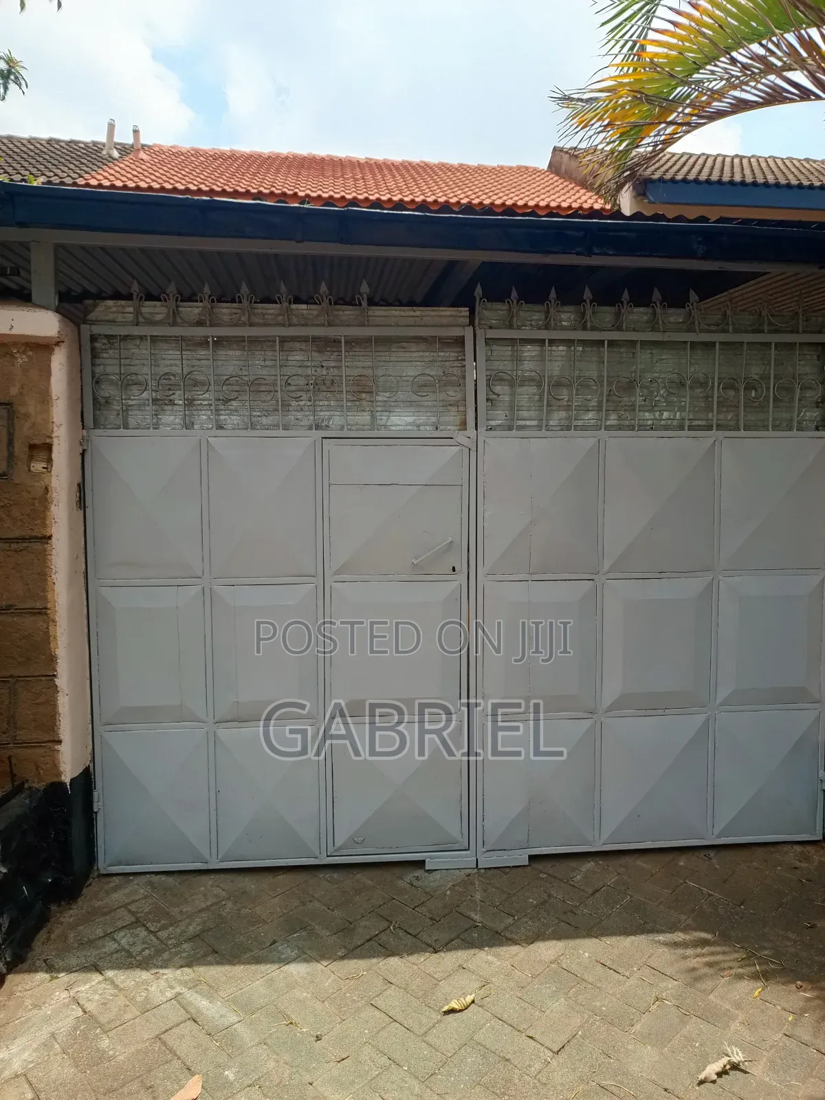 3bdrm Maisonette in Highview, Ngumo Estate for sale