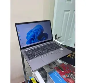 New Laptop HP ZBook Firefly G8 16GB Intel Core i3 SSD 1T
