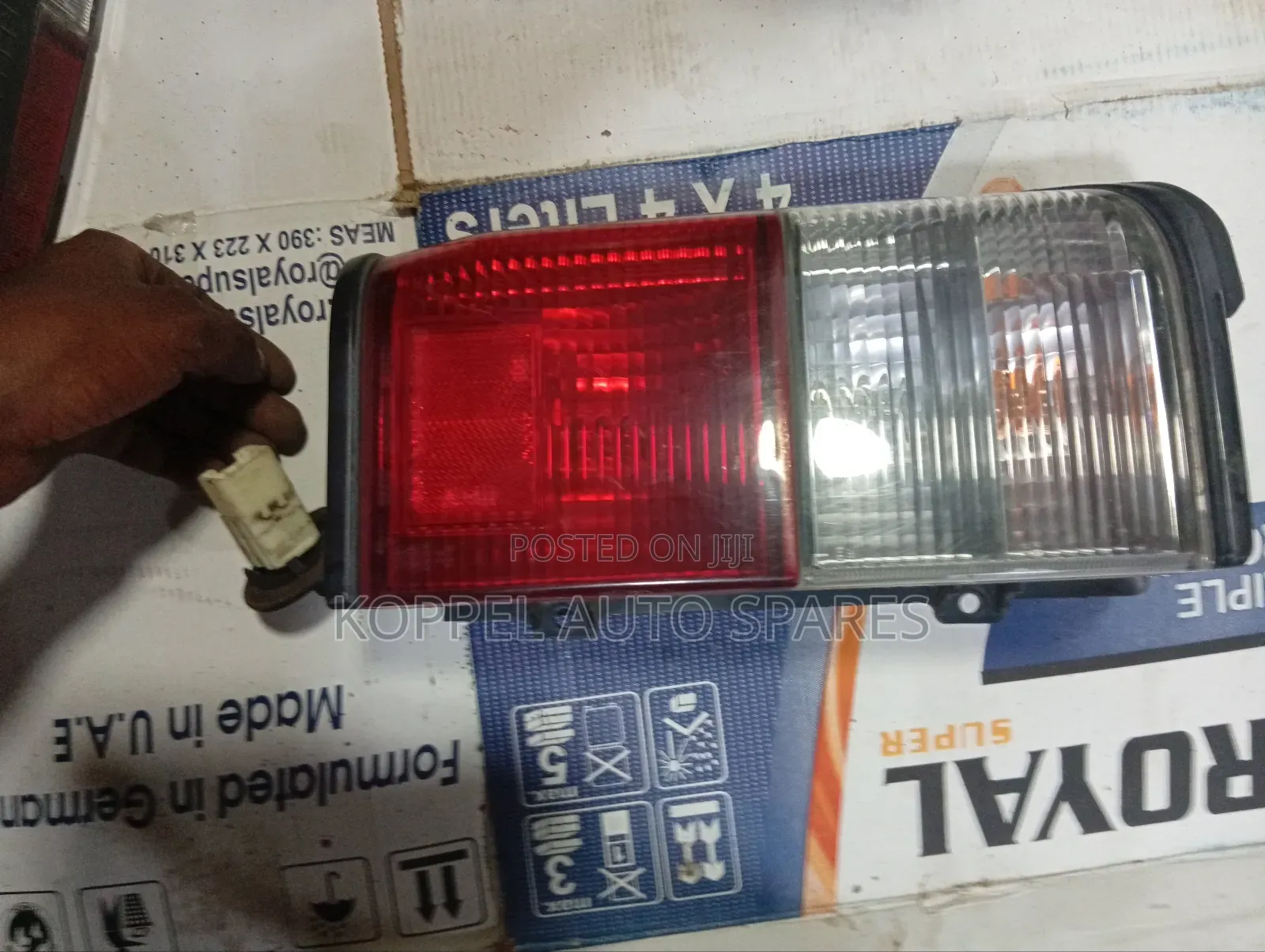 Mazda Bongo /Nissan Vannete Taillight