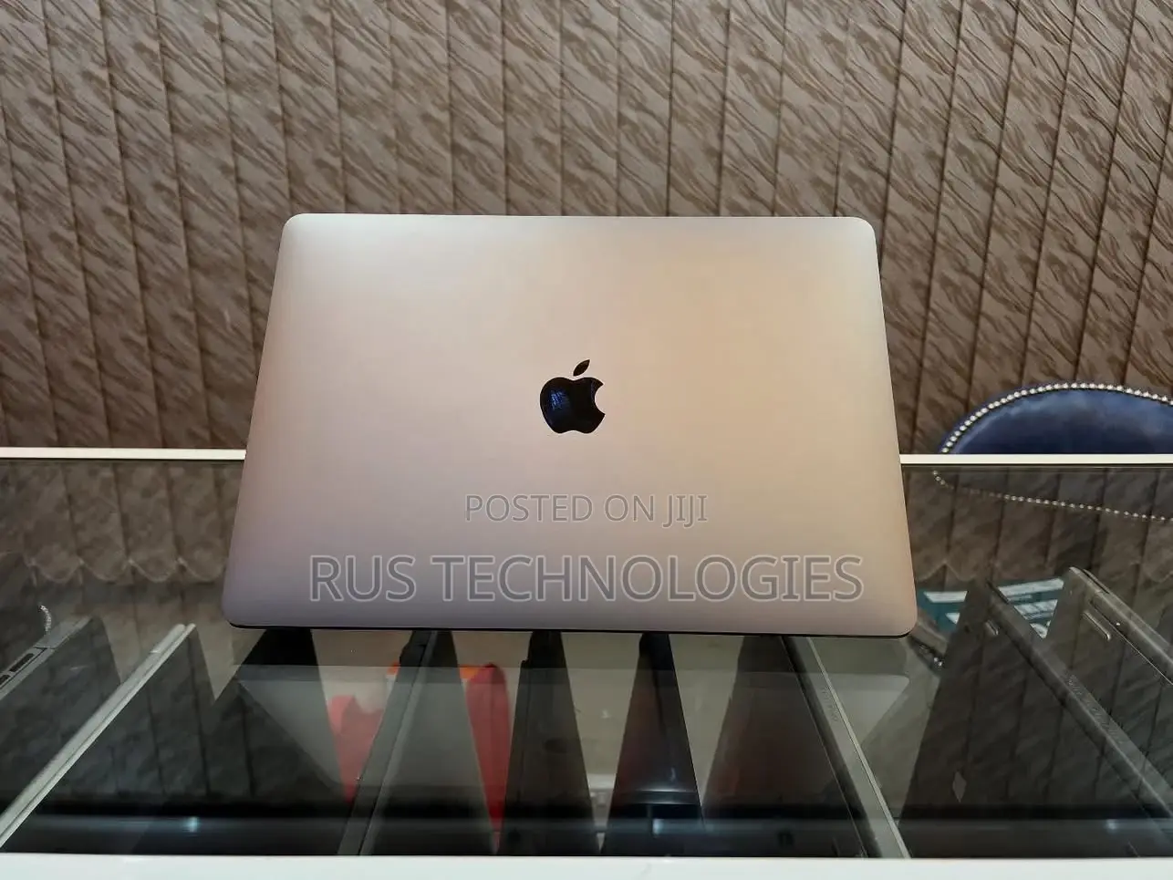 Laptop Apple MacBook Pro 2020 M1 16GB Apple M1 Pro SSD 256GB
