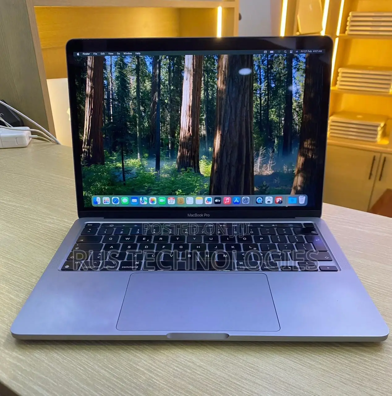 Laptop Apple MacBook Pro 2020 M1 16GB Apple M1 Pro SSD 256GB