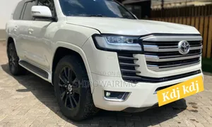 Toyota Land Cruiser 2015 Off white