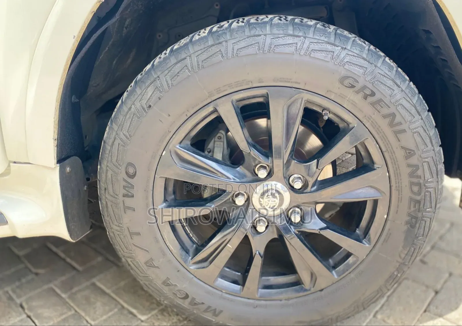 Toyota Land Cruiser 2015 Off white