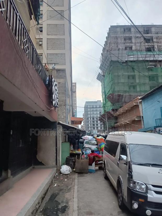 Income Generating Mixed-Use Building for Sale, Eastleigh. - thumbnail 2