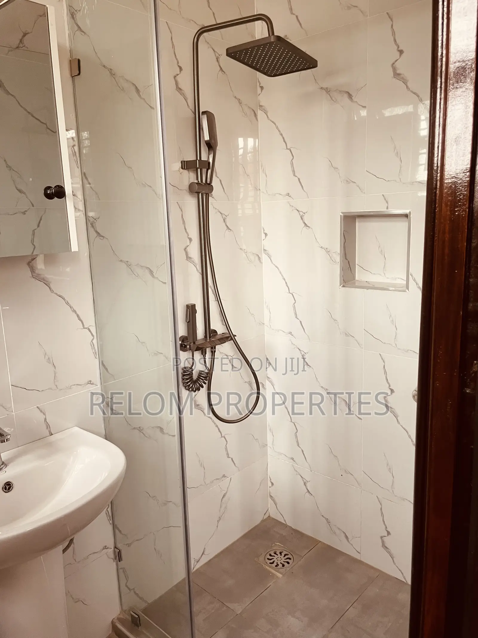 4bdrm Maisonette in Karen for rent