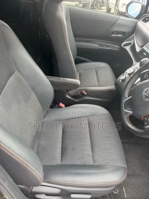 Toyota Sienta 2019 Brown