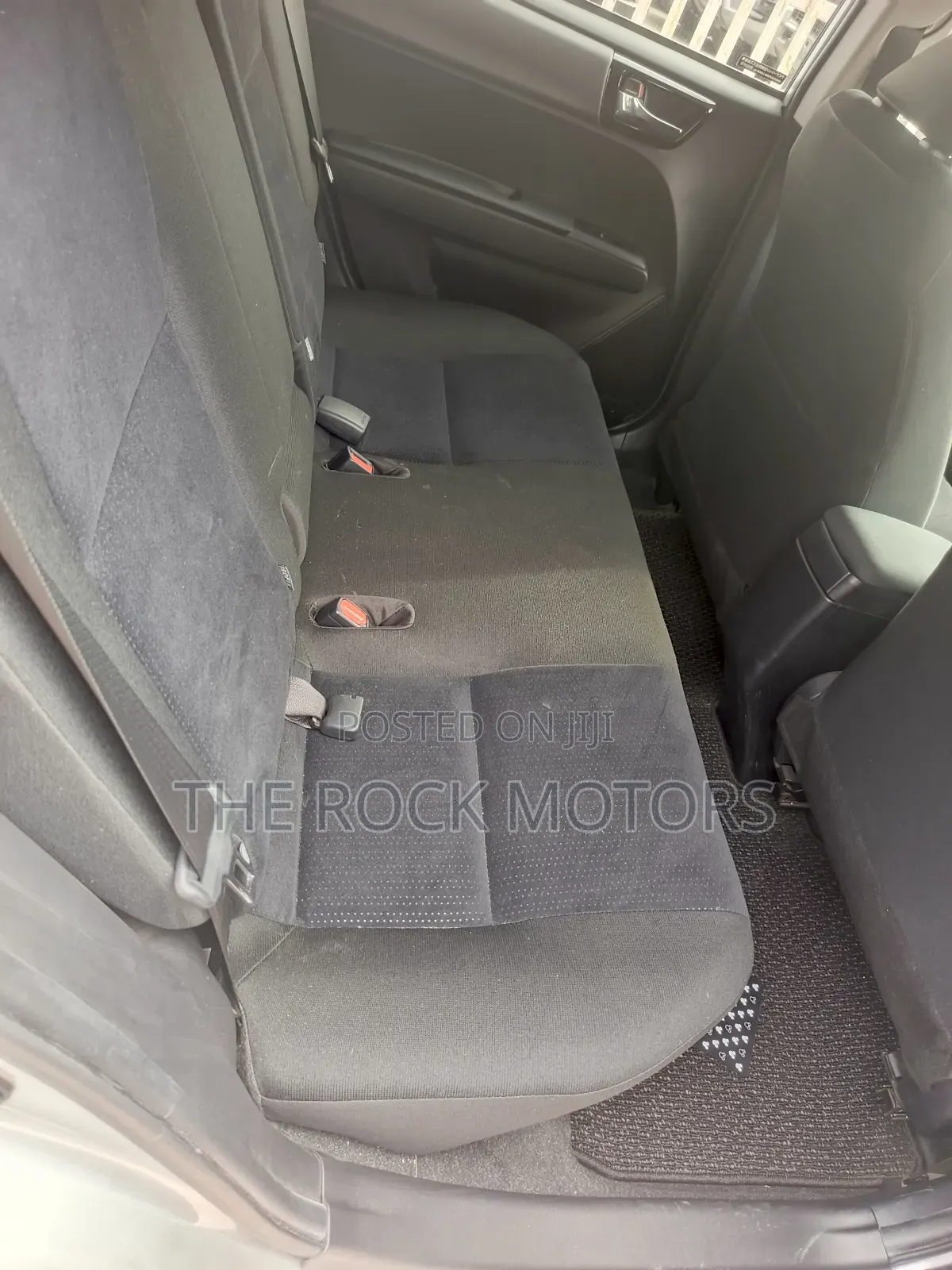 Toyota Corolla Fielder 2019 Silver
