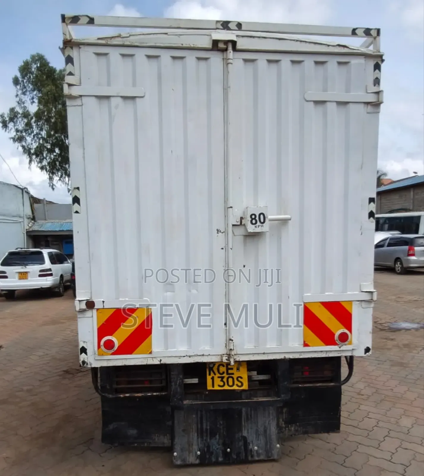 Isuzu NKR Lorry