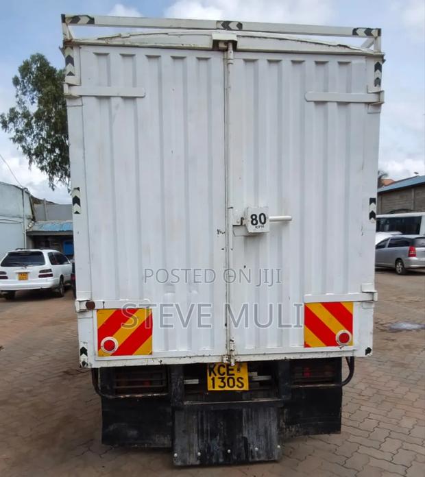 Isuzu NKR Lorry - thumbnail 6