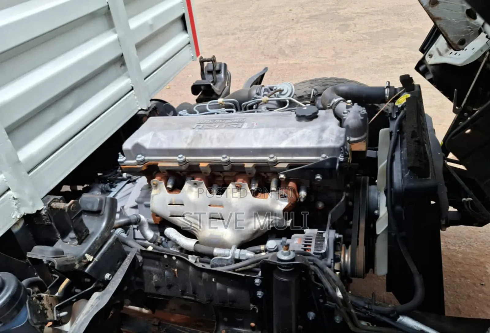 Isuzu NKR Lorry