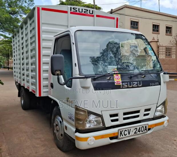 Isuzu NKR Lorry - thumbnail 10