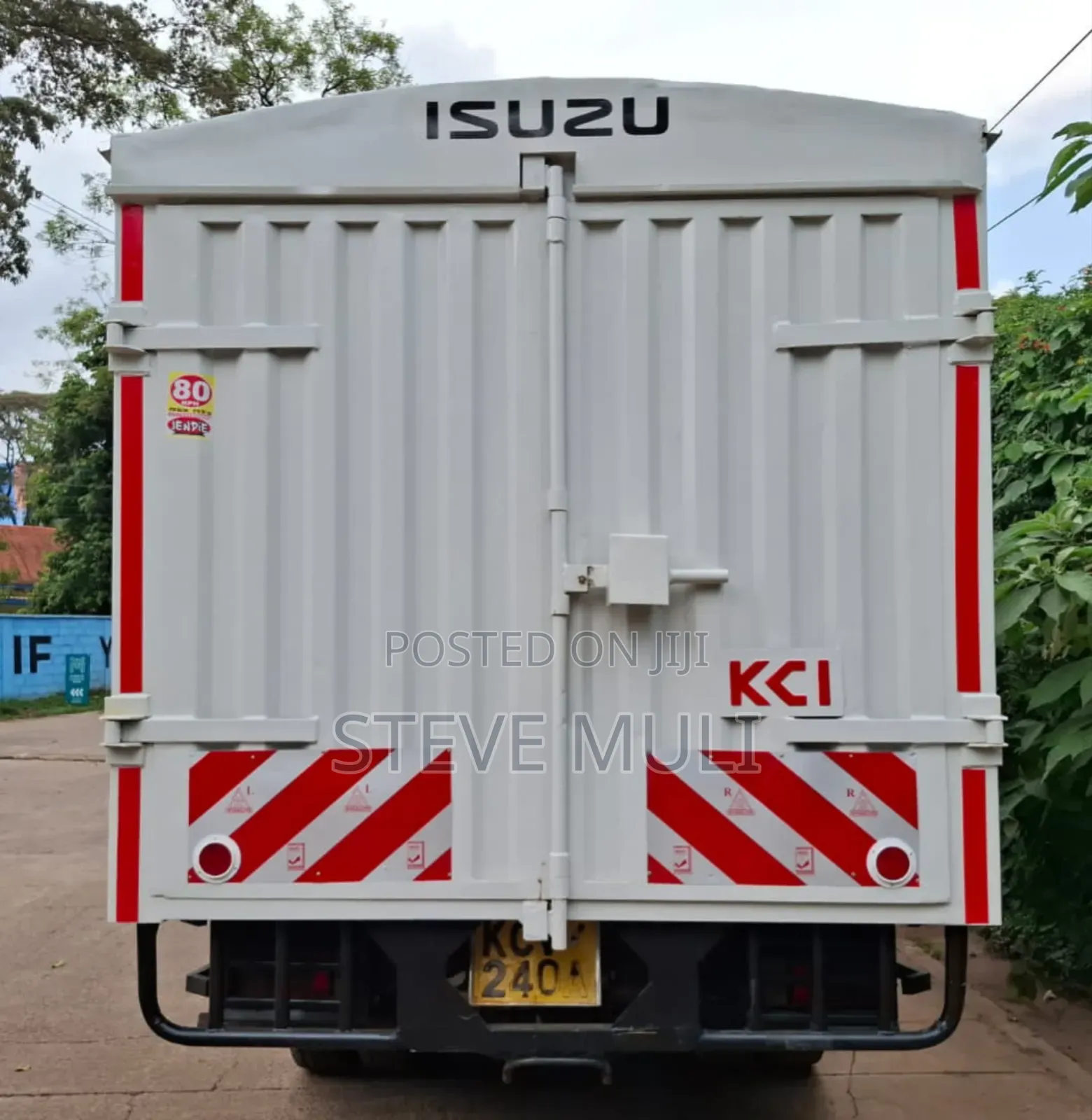 Isuzu NKR Lorry