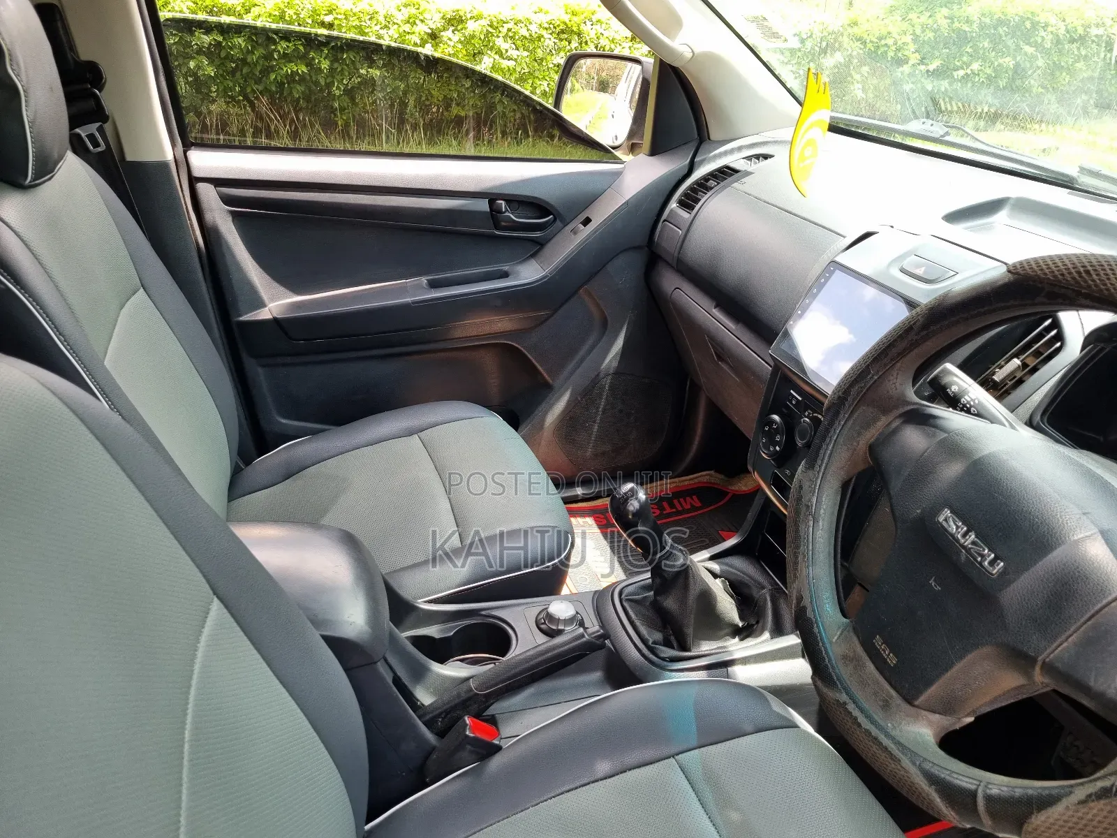 Isuzu D-MAX 2015 White