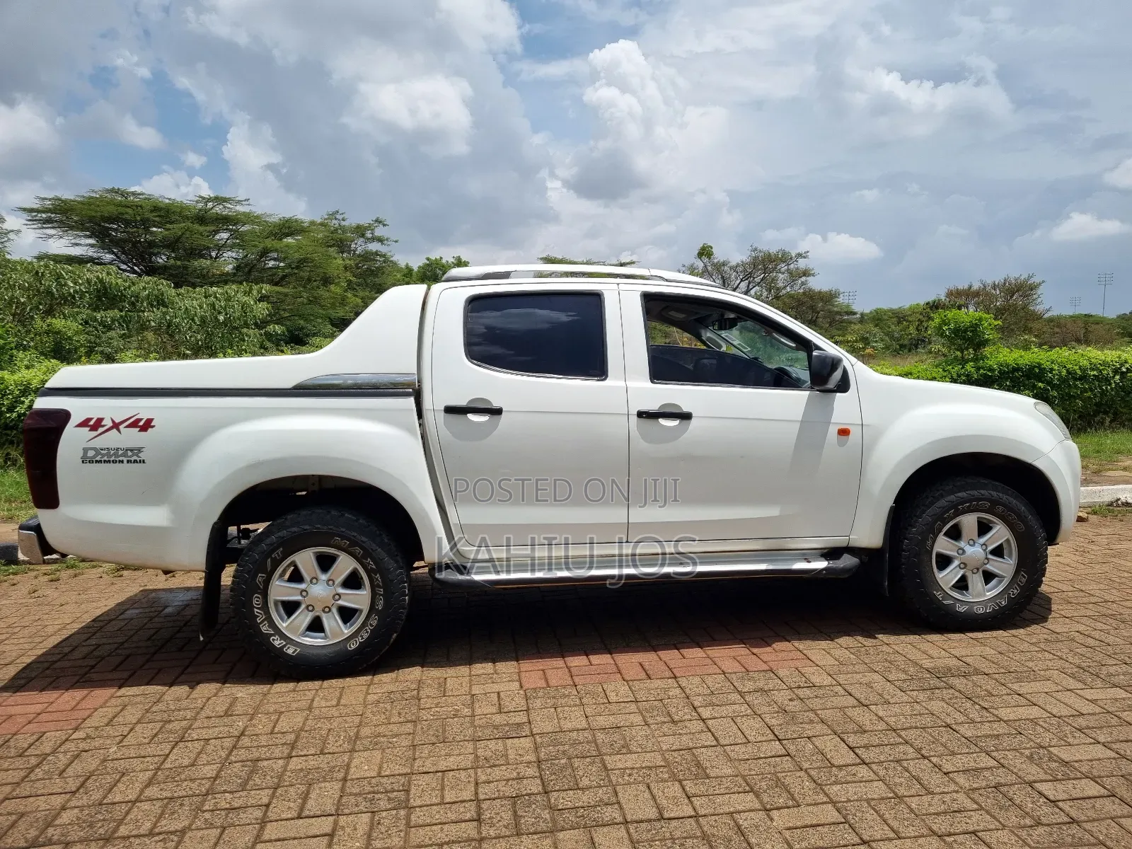 Isuzu D-MAX 2015 White