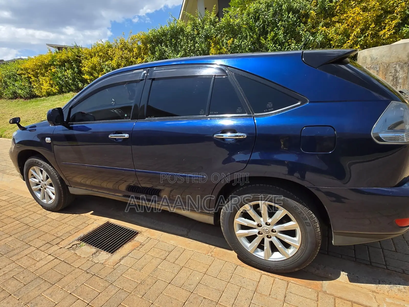 Toyota Harrier 240G 2012 Blue