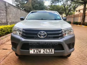 Toyota Hilux 2018 White