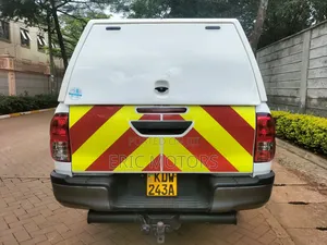Toyota Hilux 2018 White