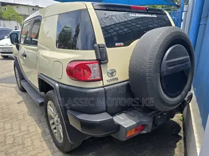 Toyota FJ Cruiser 2019 Ivory