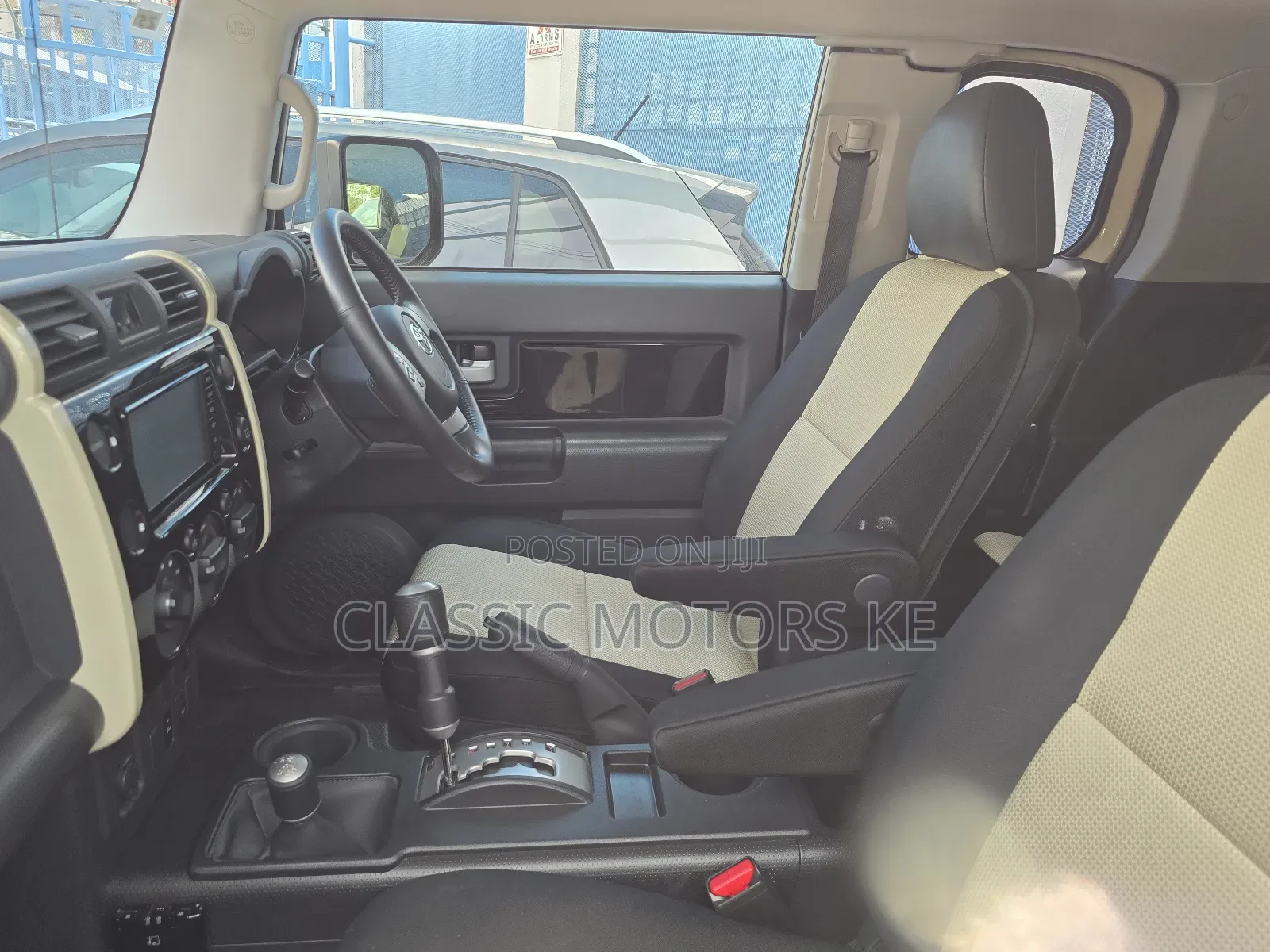 Toyota FJ Cruiser 2019 Ivory