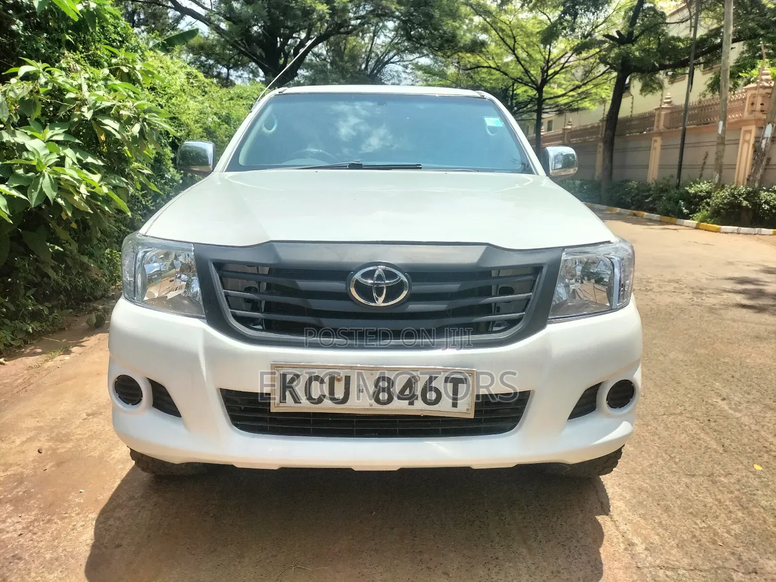 Toyota Hilux 2012 Pearl