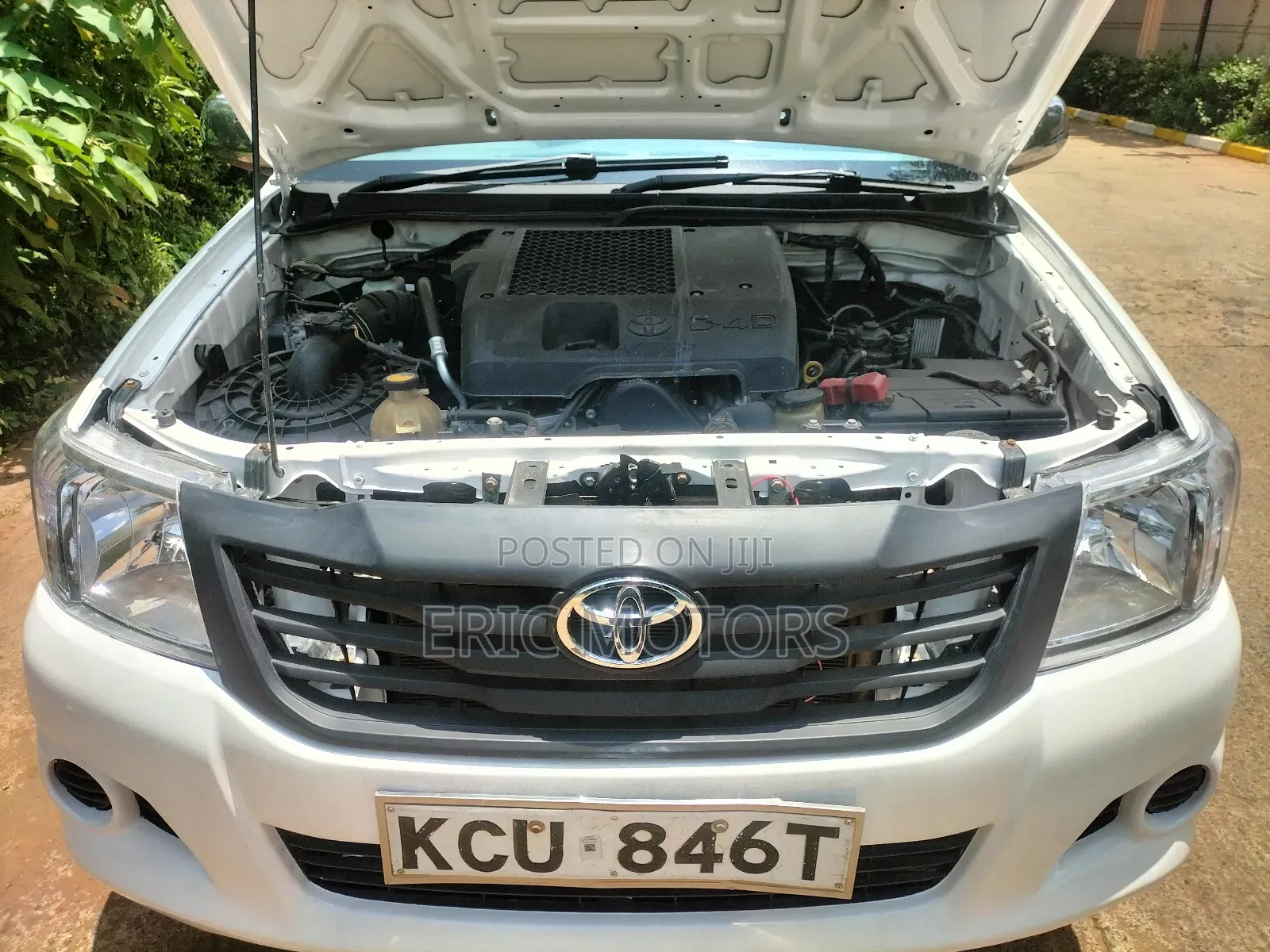 Toyota Hilux 2012 Pearl