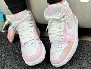 Ladies Nike Ankle Sport Shoes