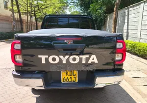 Toyota Hilux Revo Double Cab Deisel 2.8 RWD 2016 Black