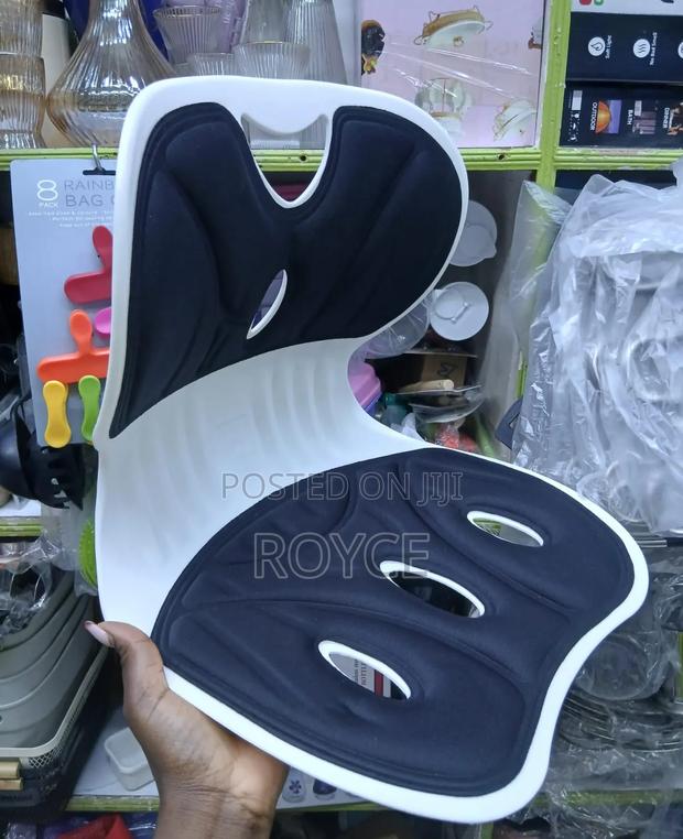 Ergonomic Back Support Lumbar Seat Cushion - thumbnail 2