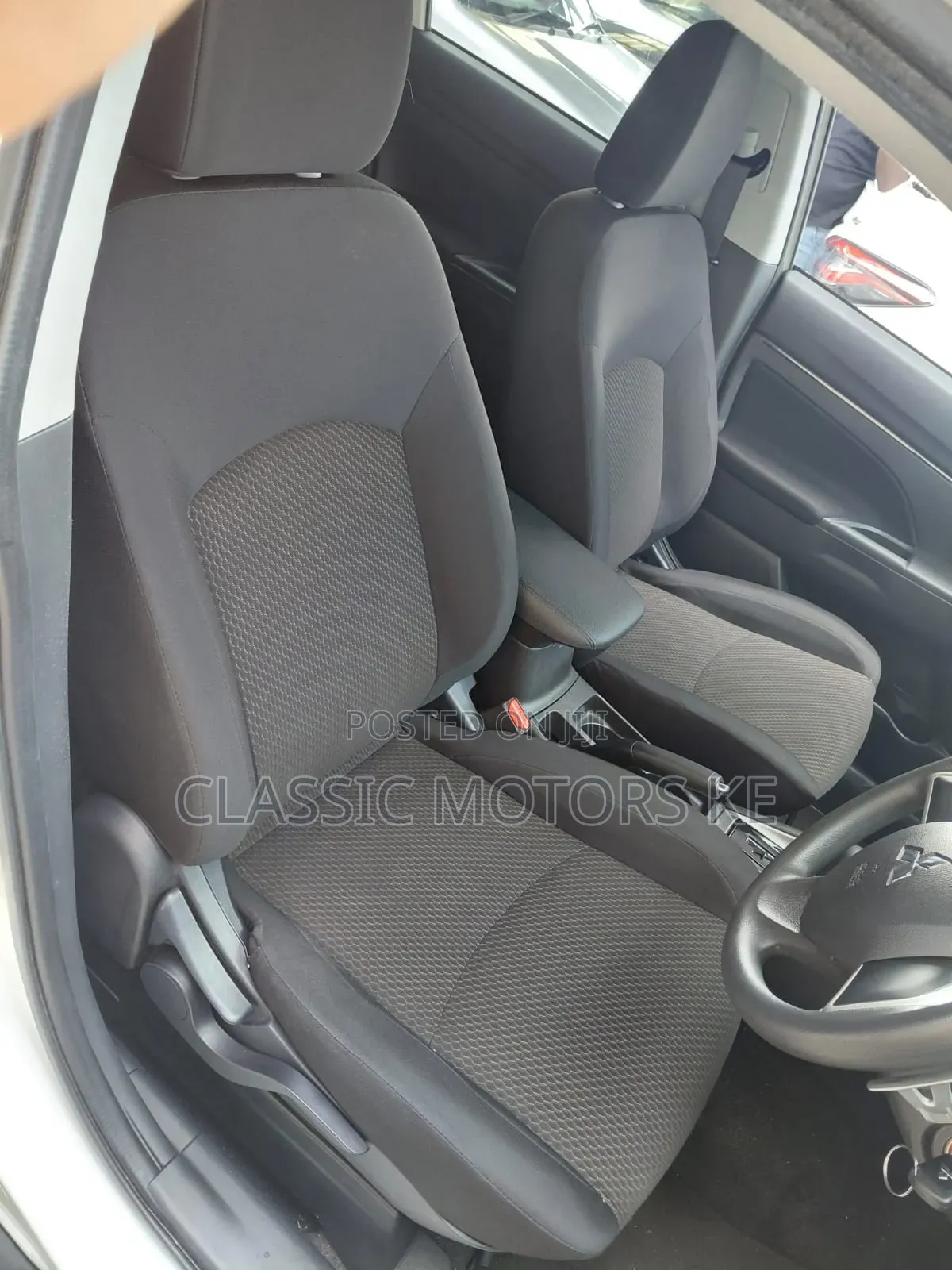 Mitsubishi RVR 2019 White