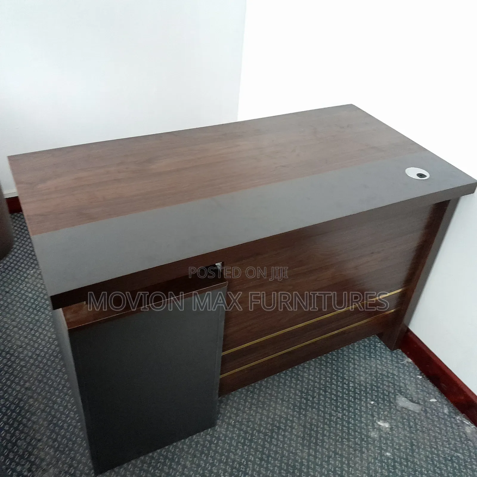 1.2m Office Modern 25000