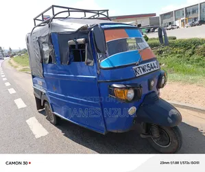 Piaggio Scooter 2021 Blue