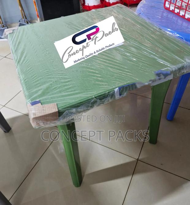 Jungle Green Garden Square Plastic Table - main view