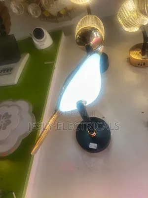 Nordic Style-Magpie Wall Light