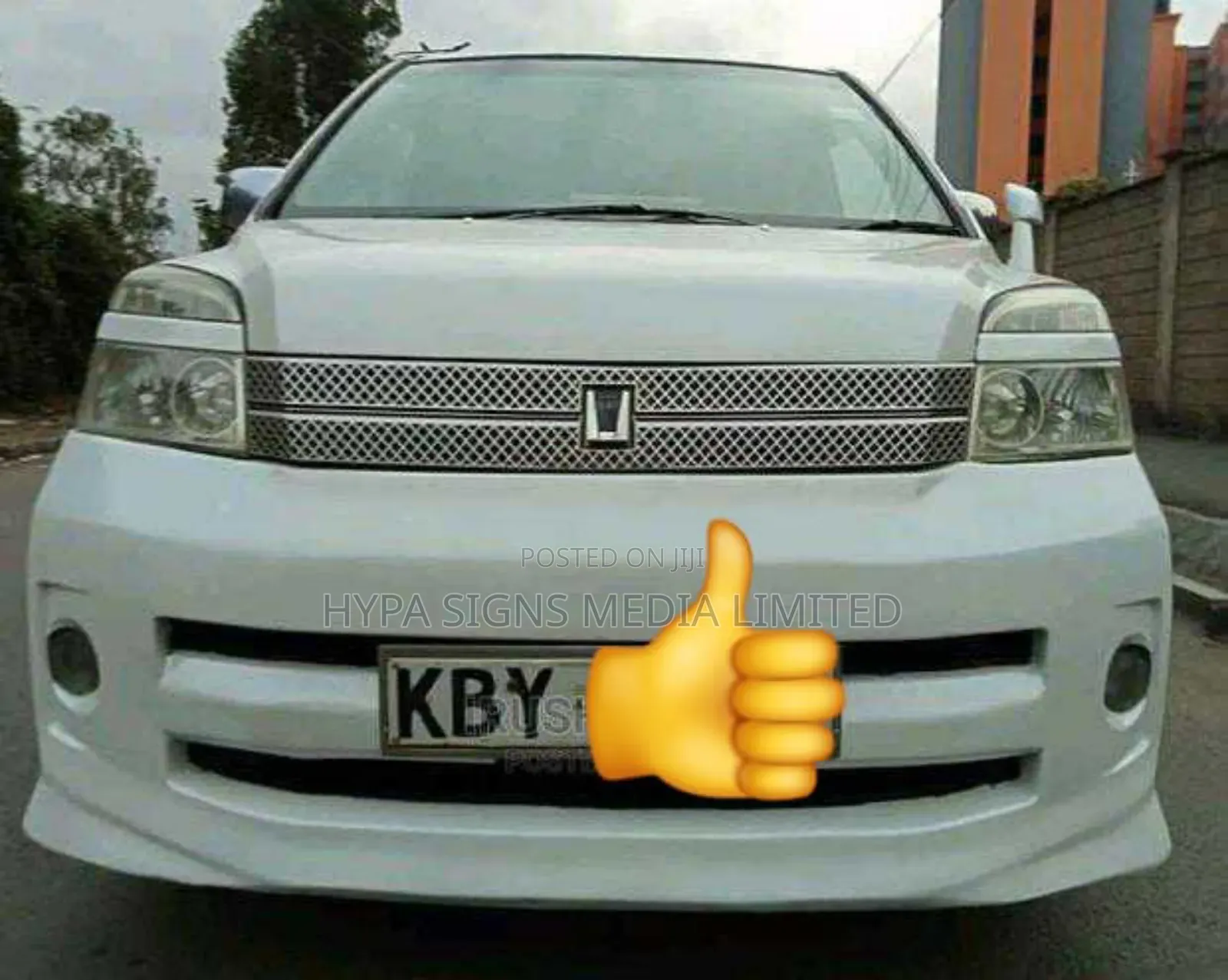 Toyota Voxy 2007 White