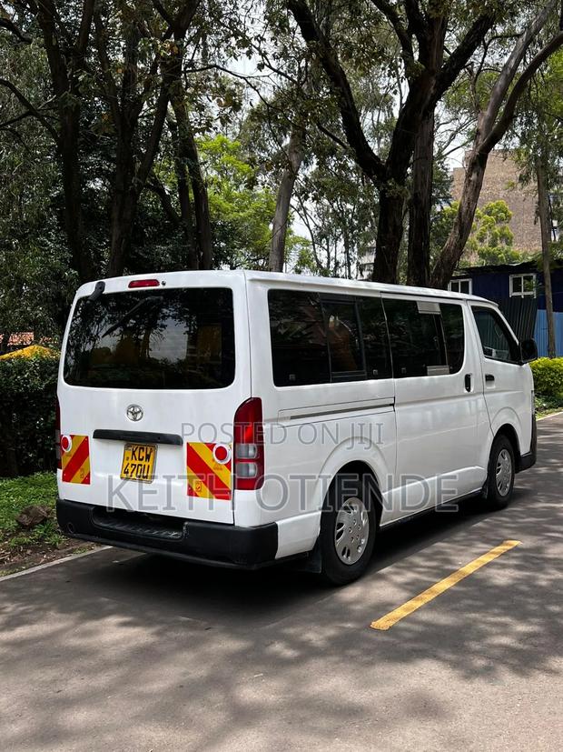 Toyota HiAce 2012 White - thumbnail 7