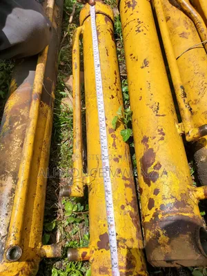 Hydraulic Rams Available