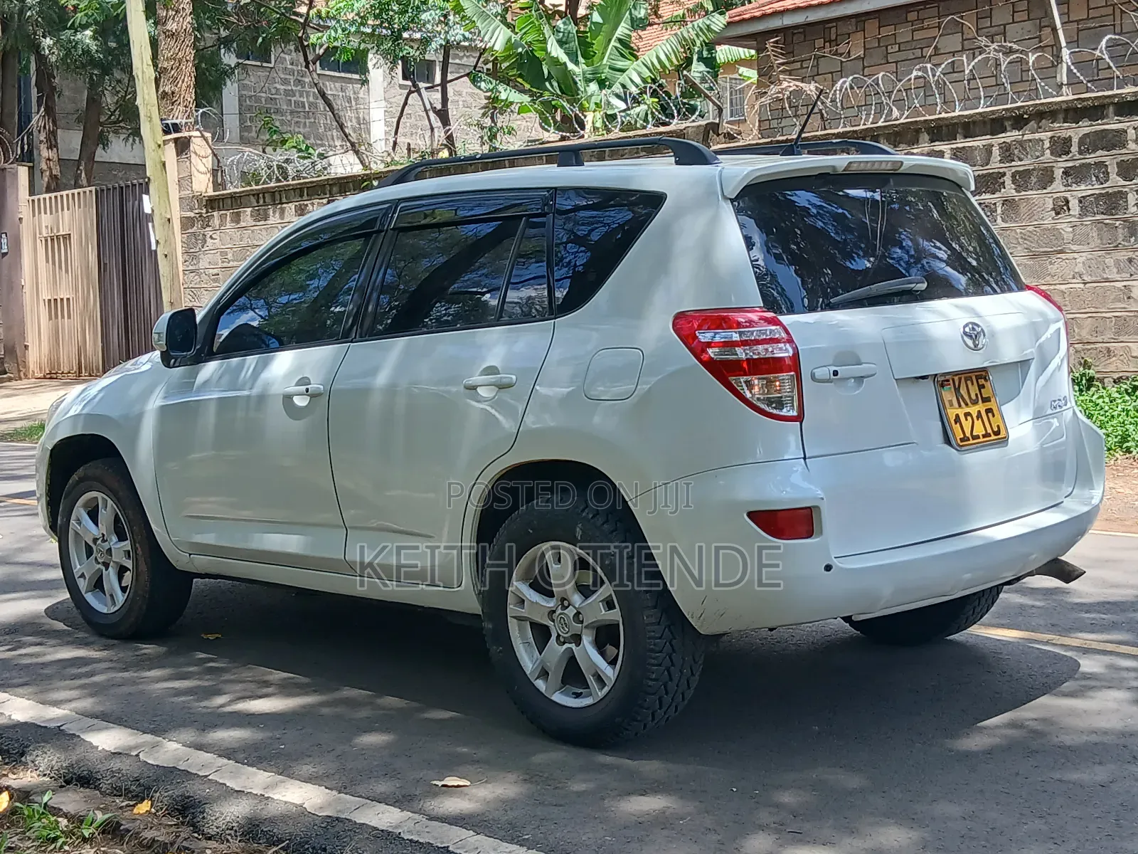 Toyota RAV4 2.5 2010 White