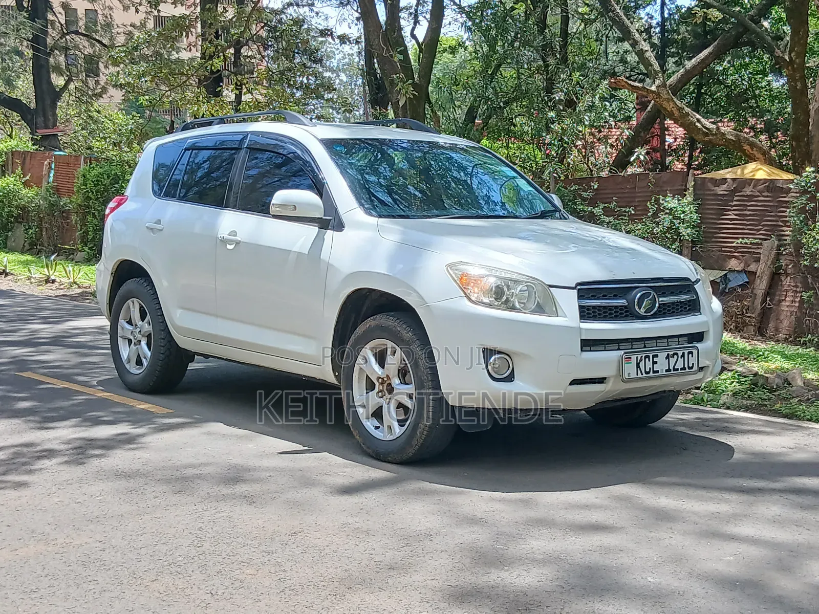 Toyota RAV4 2.5 2010 White