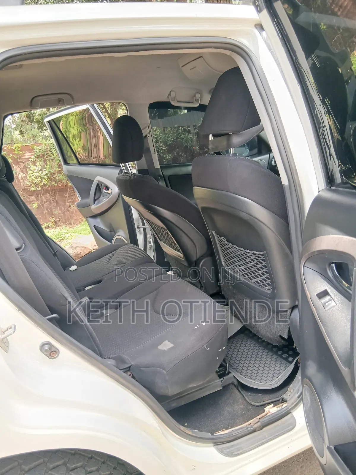 Toyota RAV4 2.5 2010 White