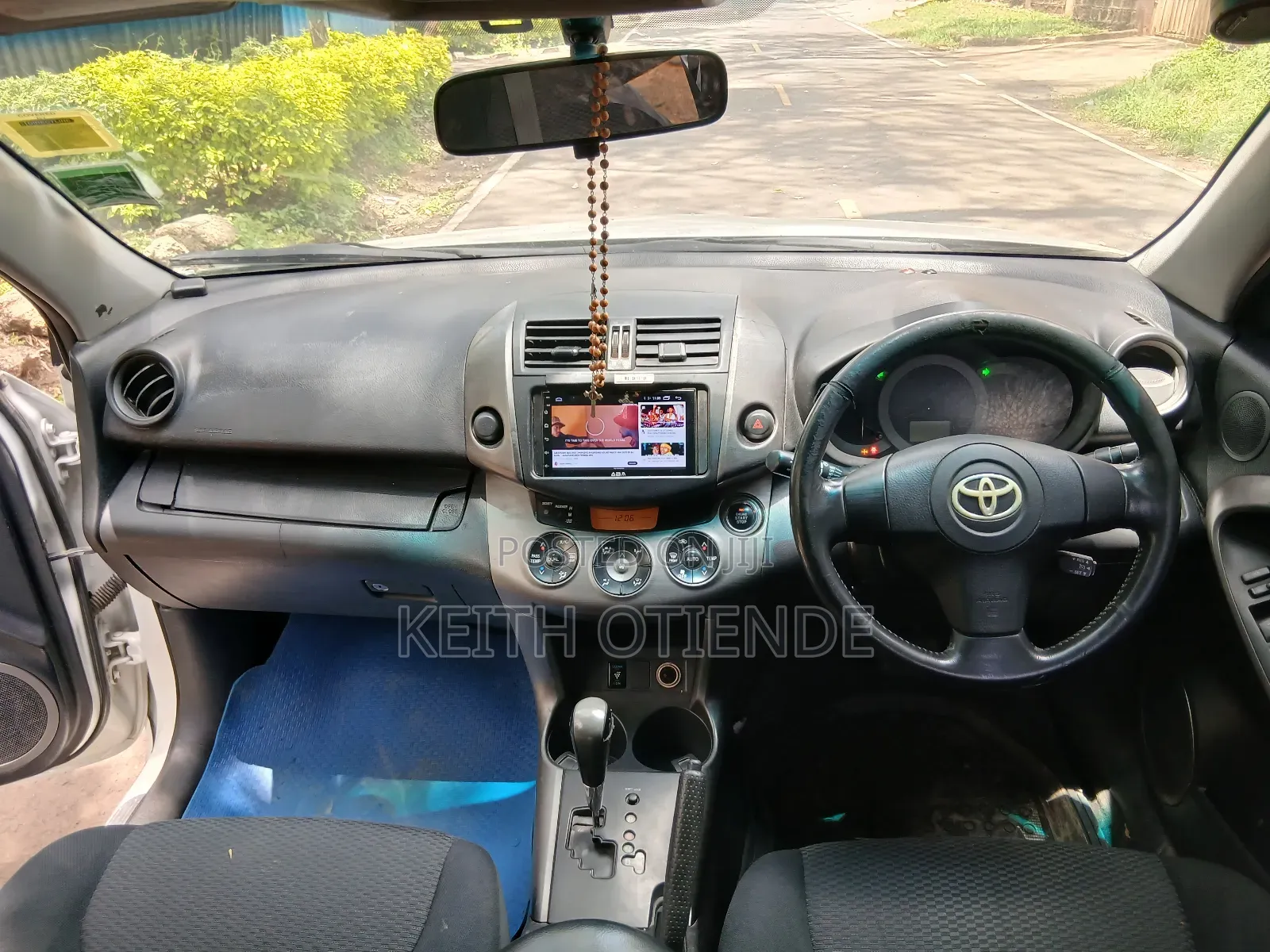 Toyota RAV4 2.5 2010 White