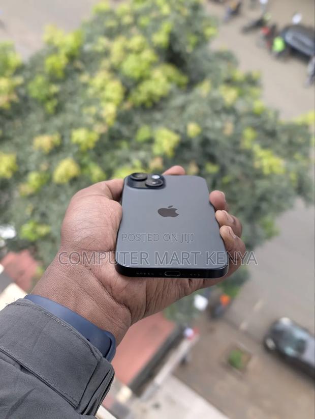 Apple iPhone 15 128 GB Black - thumbnail 3