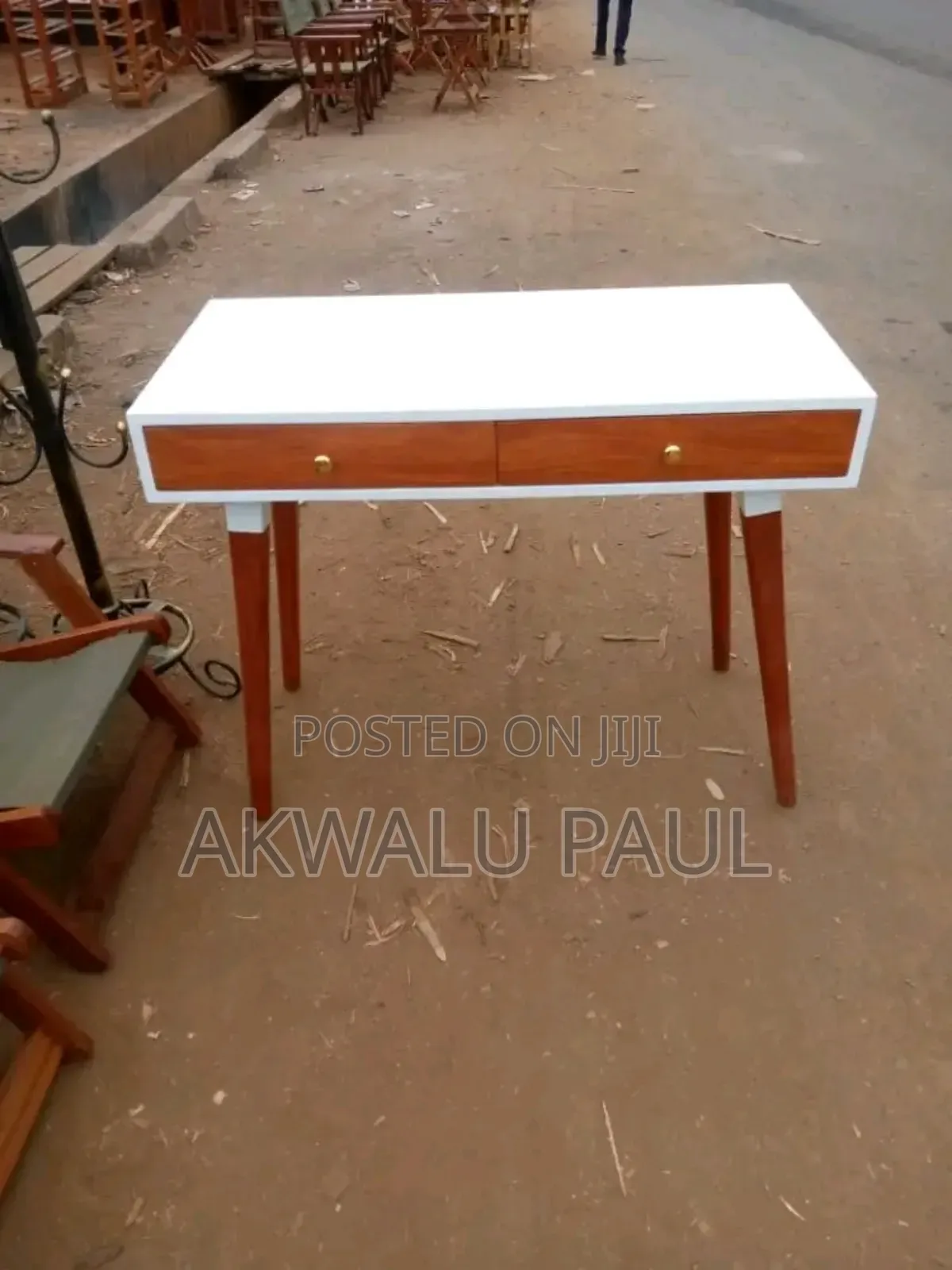 Cconsole Table