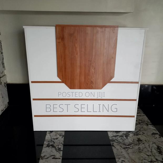 Smart and Classic 1m White Brown Reception Desk - thumbnail 2